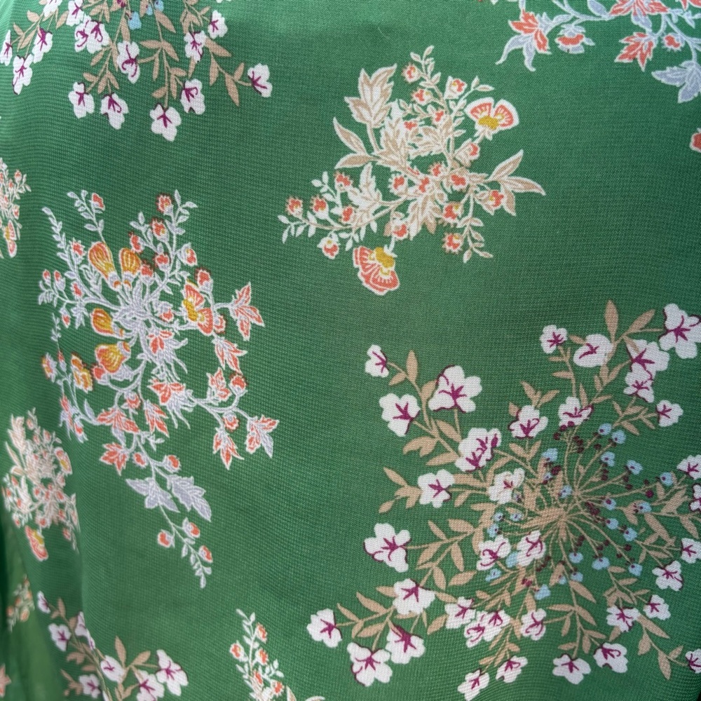 Floral Green Tie-Front Blouse - Picture 4 of 12